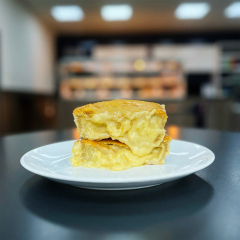 Best cheese and onion pies to buy. Order pies online with Bowen Pies. Discover mouthwatering cheese onion pies in a convenient pie box.