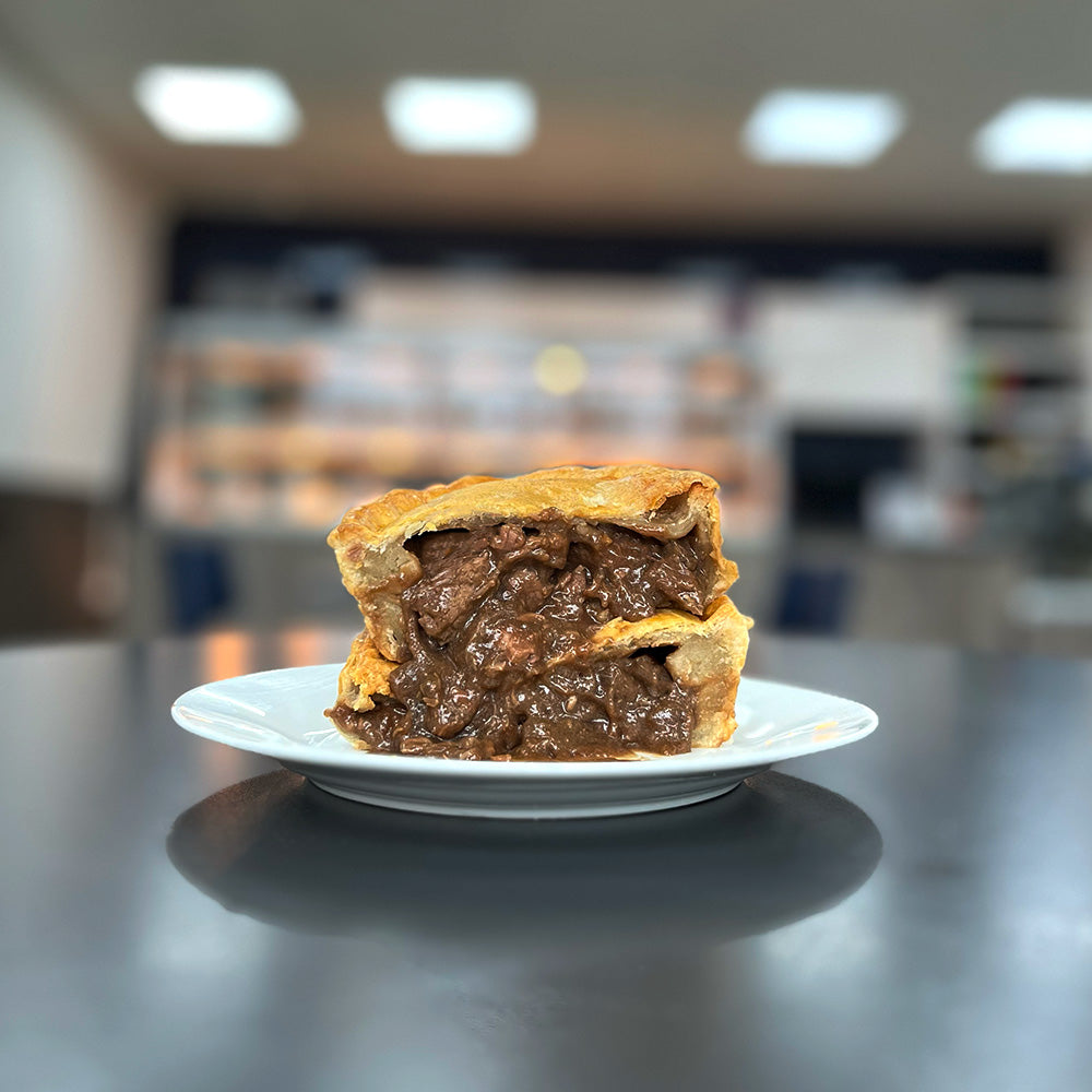 Buy Delicious chunky steak pie online. Chunks of tender beef in gravy makes up our Chunky steak pies. Order now for steak pie deliveries across the UK.