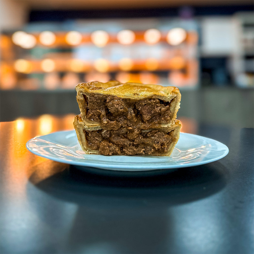 Peppered Steak Pies for UK Delivery.